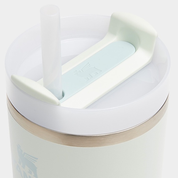 Stanley light green The Quencher H2.0 20 oz tumbler insulated cup NWT - Picture 2 of 7